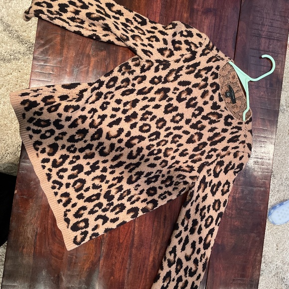 Ann Taylor Leopard Sweater - Picture 1 of 3